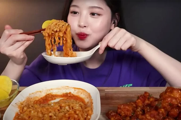 Mukbang: O fenômeno viral de pessoas comendo sem parar 1 Mukbang O fenômeno viral de pessoas comendo sem parar